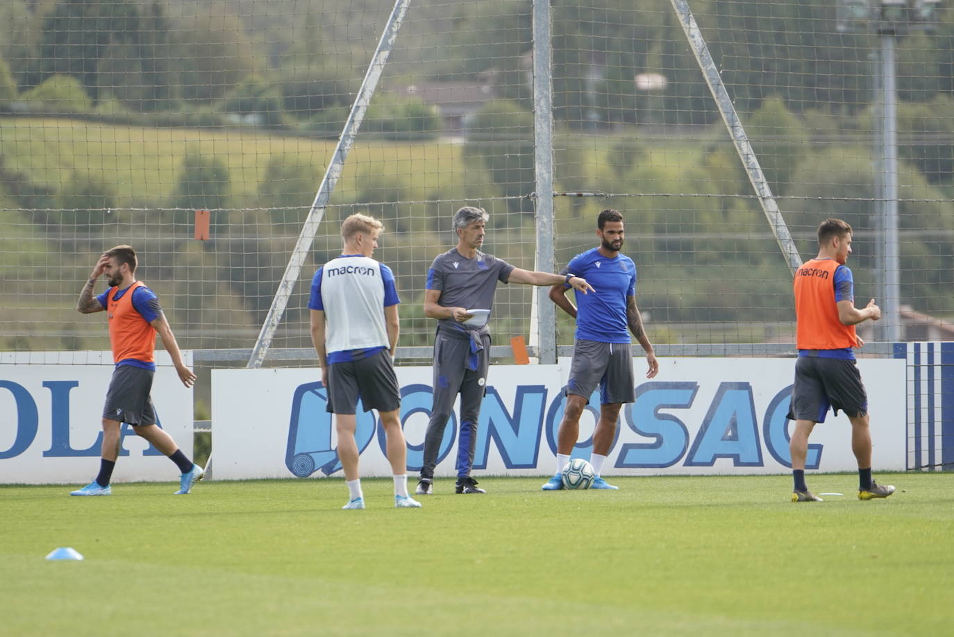 Fotos: Real Sociedad, todo a punto para enfrentarse al Alavés
