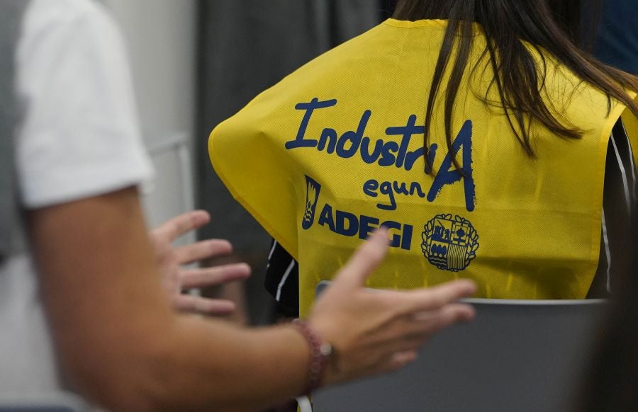 Los jóvenes guipuzcoanos han visitados diversas empresas industriales del territorio. 