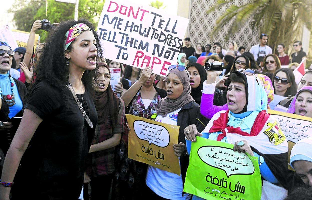 Manifestación de mujeres en El Cairo contra la impunidad del acoso sexual. 