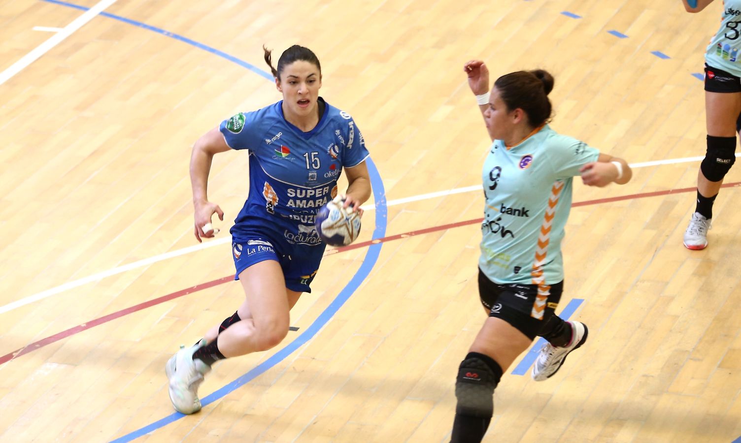 El Super Amara Bera Bera ha ganado al Gijón 32-21 esta mañana delante de su afición. 