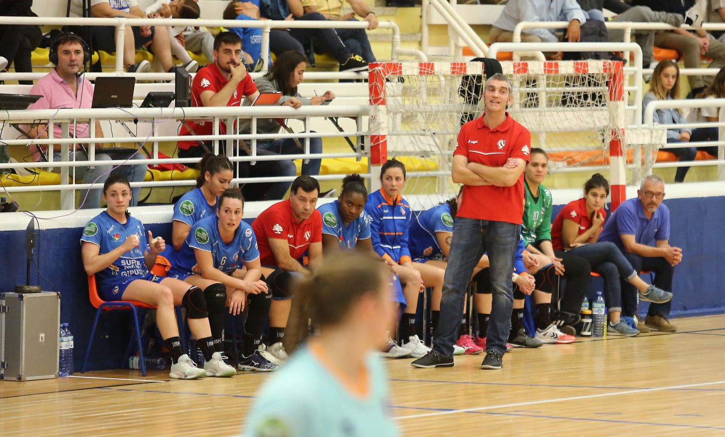 El Super Amara Bera Bera ha ganado al Gijón 32-21 esta mañana delante de su afición. 