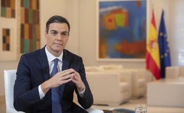 El presidente del Gobierno en funciones y candidato del PSOE a la reelección, Pedro Sánchez, el pasado viernes, en su despacho del Palacio de la Moncloa. 