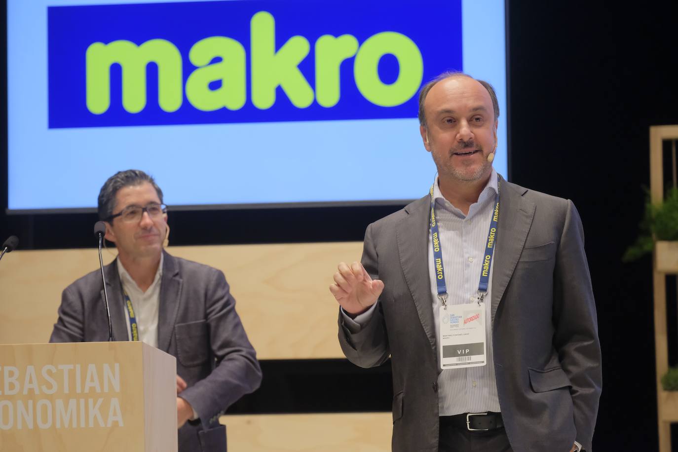 La influencia de Juan Sebastián Elcano en la tradición de la parrilla de Getaria, las palabras de Joan Roca, del tres estrellas Michelin El Celler de Can Roca (Girona), los hongos marinos descubiertos por el triestrellado Ángel León (Aponiente) o la reinvención de la tradición colombiana a cargo de Leonor Espinosa han destacado este martes en la segunda jornada de San Sebastian Gastronomika