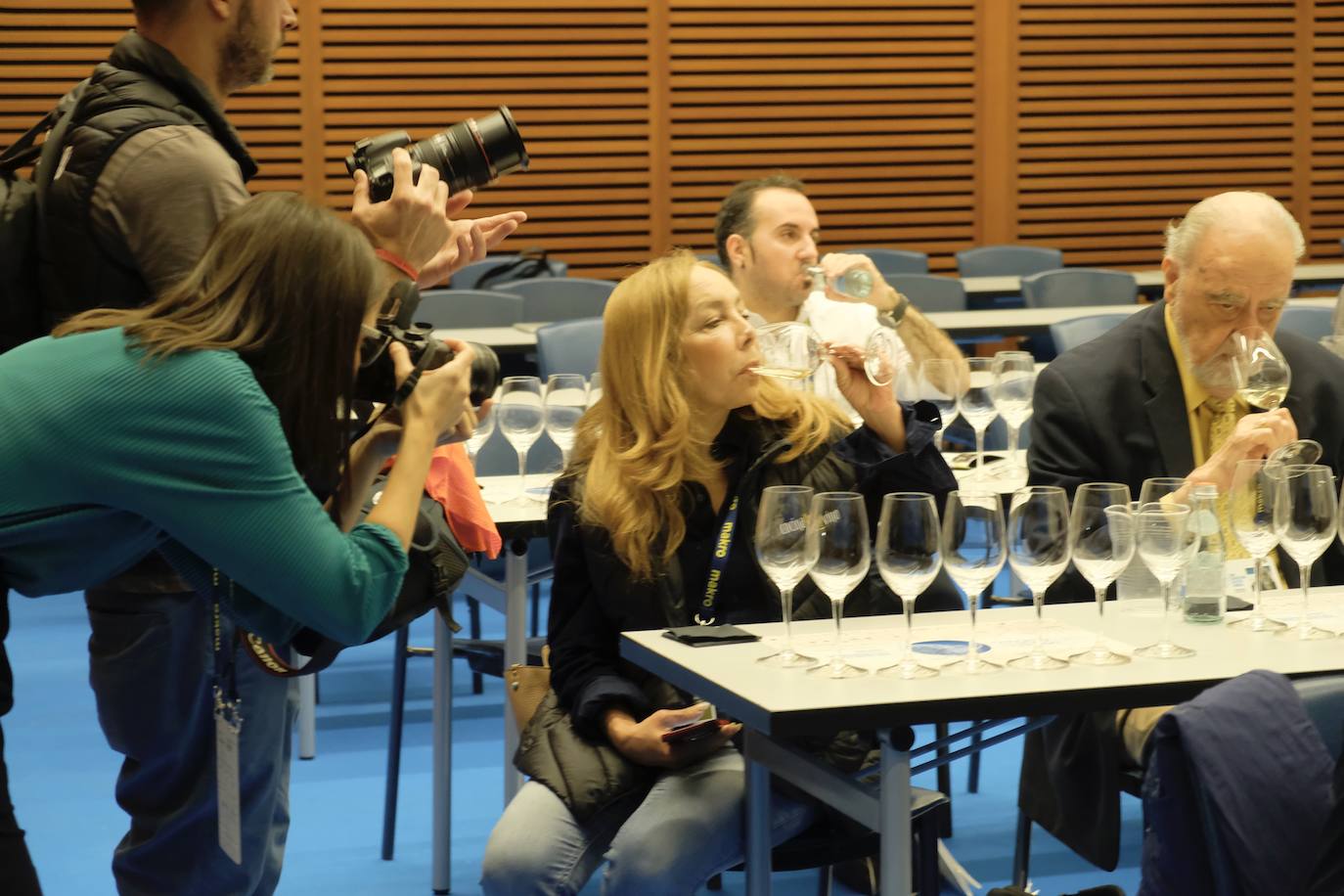 La influencia de Juan Sebastián Elcano en la tradición de la parrilla de Getaria, las palabras de Joan Roca, del tres estrellas Michelin El Celler de Can Roca (Girona), los hongos marinos descubiertos por el triestrellado Ángel León (Aponiente) o la reinvención de la tradición colombiana a cargo de Leonor Espinosa han destacado este martes en la segunda jornada de San Sebastian Gastronomika