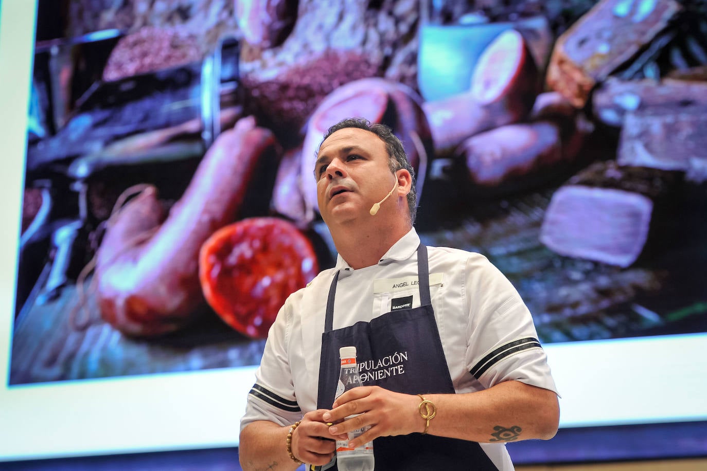 La influencia de Juan Sebastián Elcano en la tradición de la parrilla de Getaria, las palabras de Joan Roca, del tres estrellas Michelin El Celler de Can Roca (Girona), los hongos marinos descubiertos por el triestrellado Ángel León (Aponiente) o la reinvención de la tradición colombiana a cargo de Leonor Espinosa han destacado este martes en la segunda jornada de San Sebastian Gastronomika