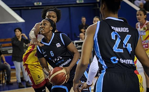 Sarr trata de encontrar el camino a canasta