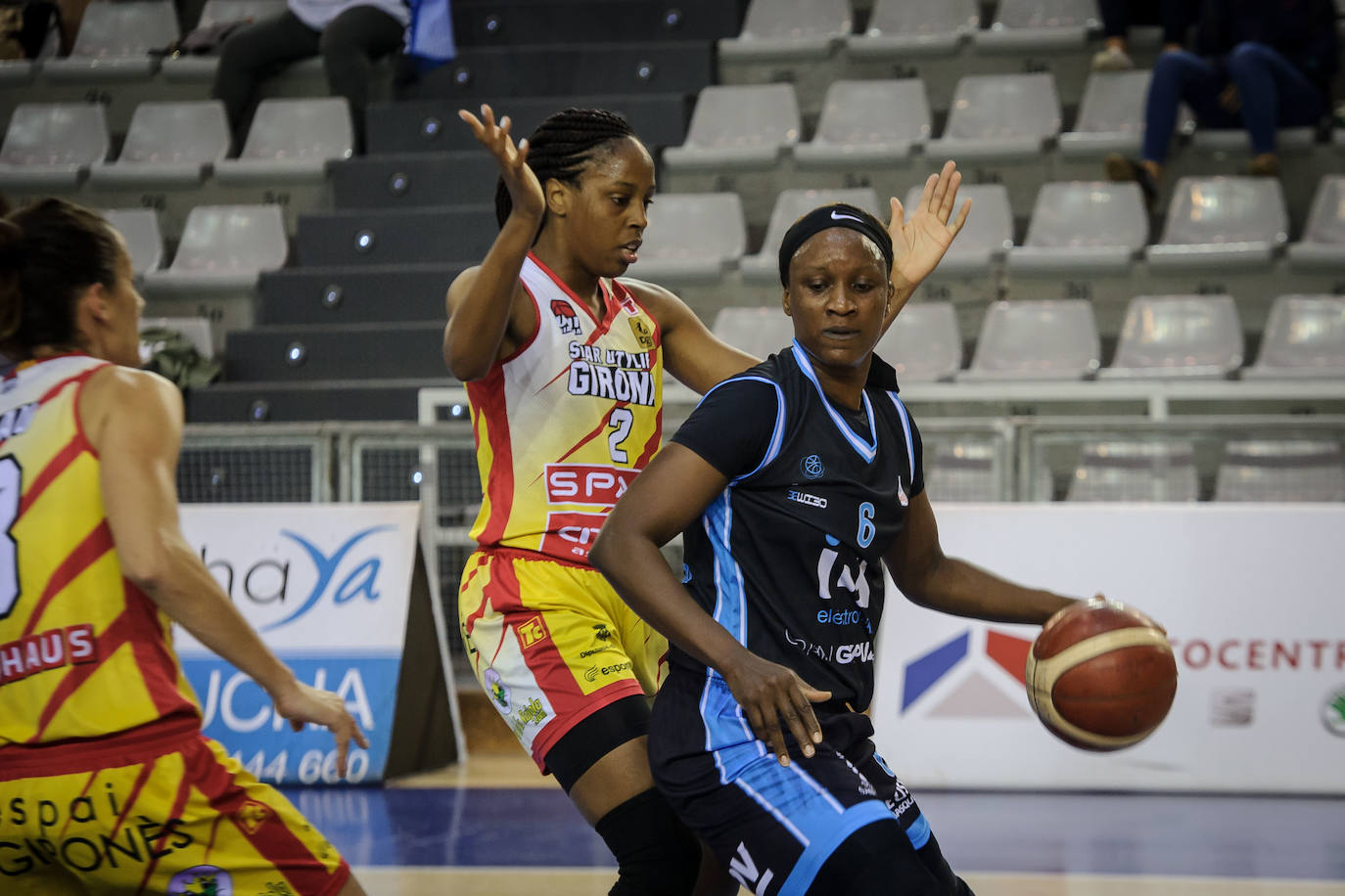 El campeón de Liga, el Girona, no da opción al IDK Gipuzkoa, que sigue sin estrenarse. Perdió este miércoles 45-67 en el Gasca.