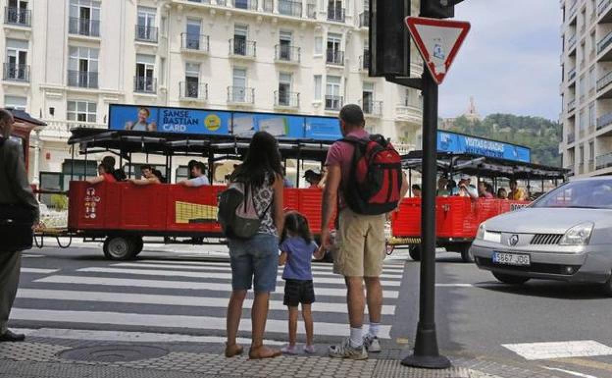 Absuelto el exencargado del tren Txu-Txu de Donostia imputado por acoso a una empleada