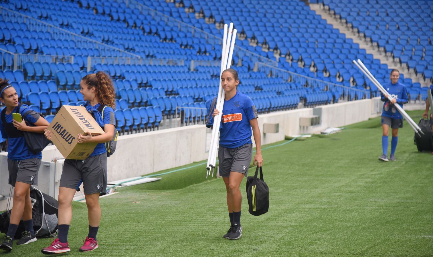 Las de Gonzalo Arconada se han ejercitado en el estadio en la última sesión preparatoria del derbi del domingo ante el Athletic