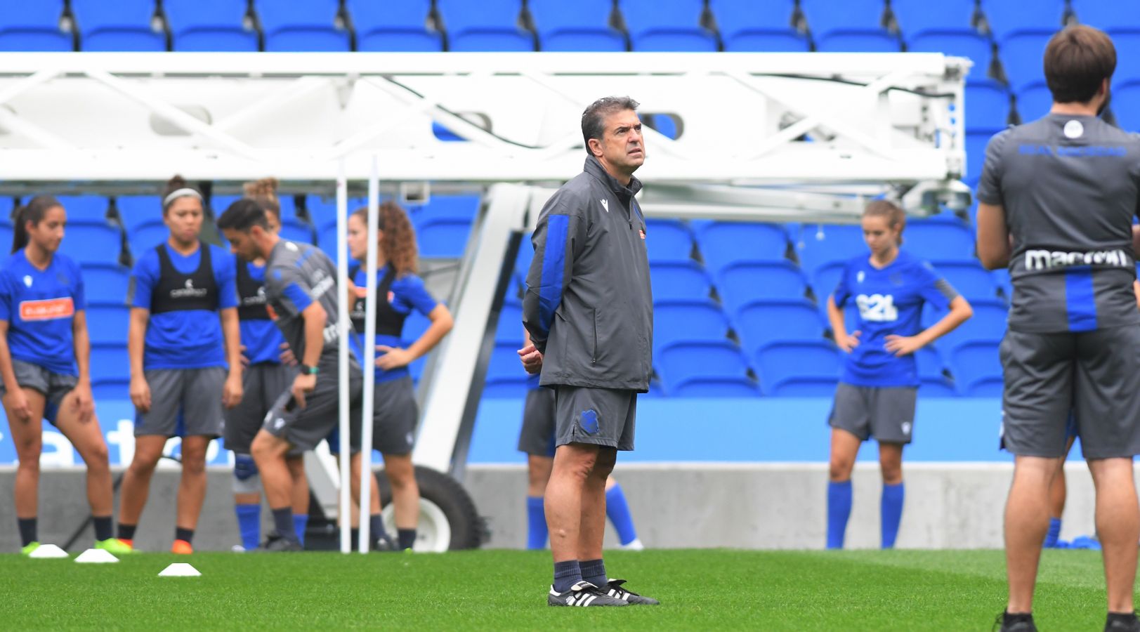 Las de Gonzalo Arconada se han ejercitado en el estadio en la última sesión preparatoria del derbi del domingo ante el Athletic