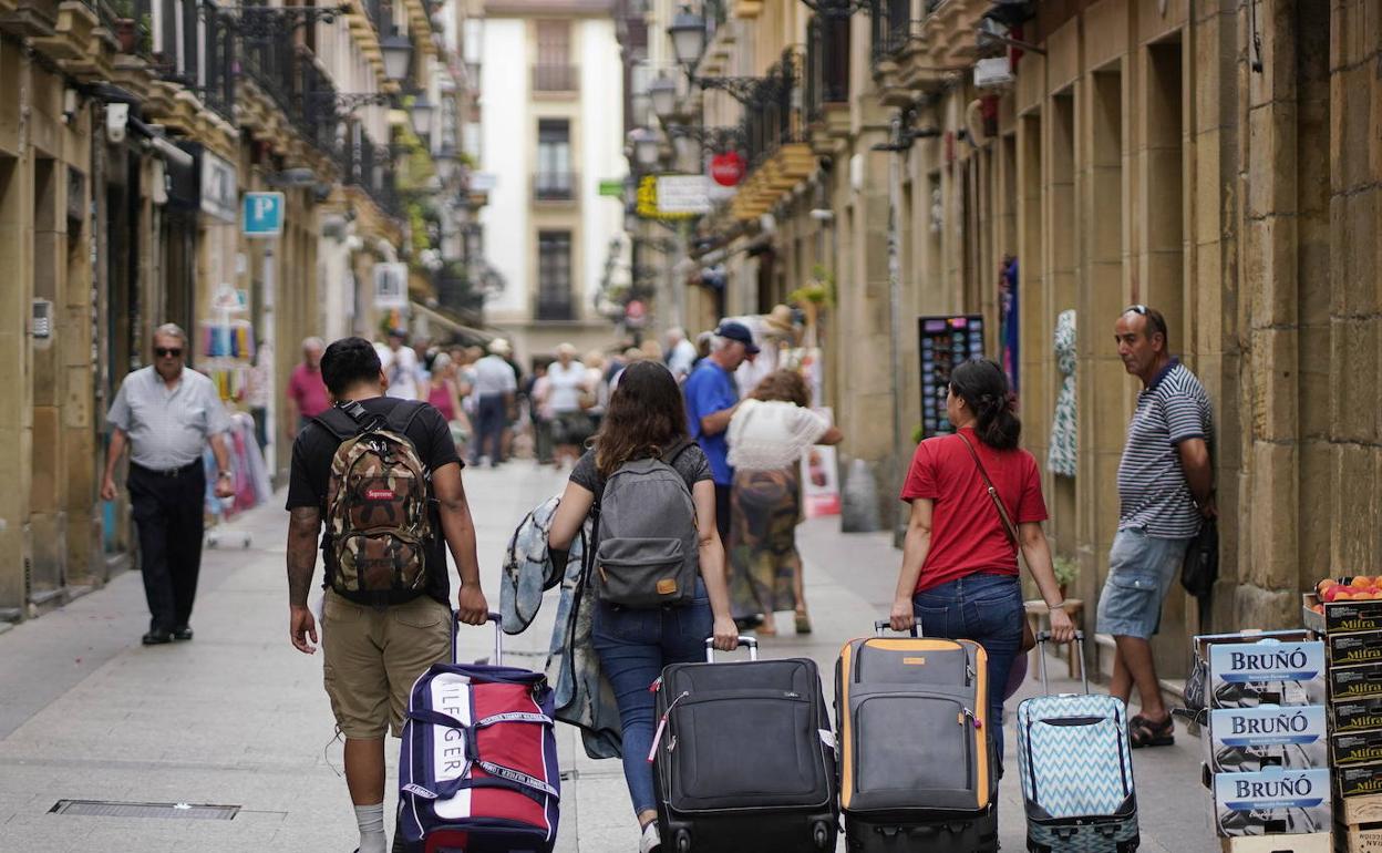 Turistas en San Sebastián. 