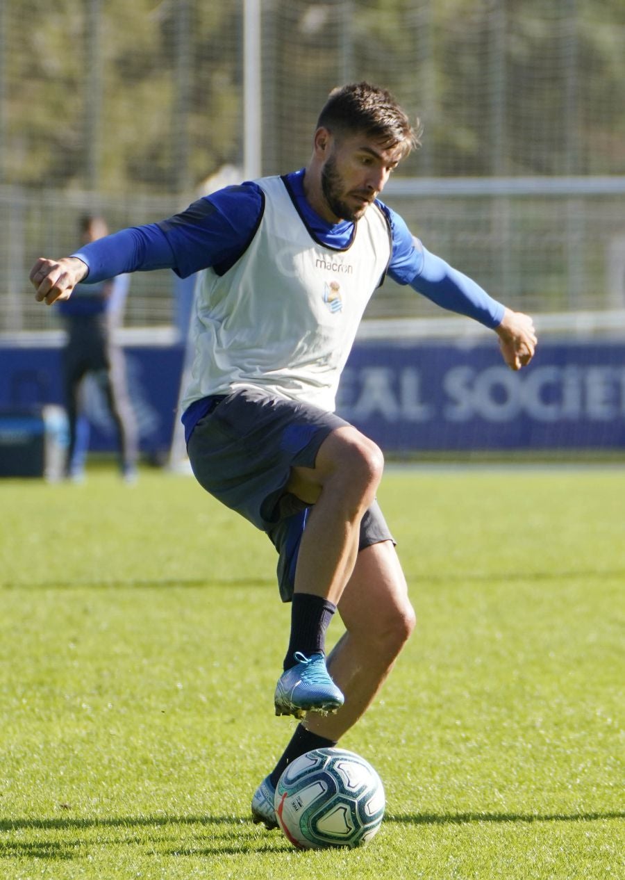 Fotos: Los más pequeños disfrutan viendo el entrenamiento de la Real en Zubieta