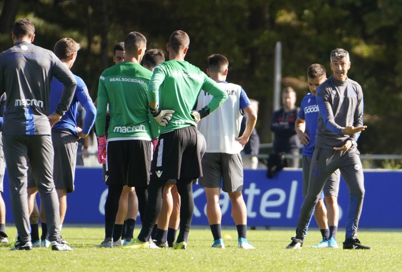 Fotos: Los más pequeños disfrutan viendo el entrenamiento de la Real en Zubieta