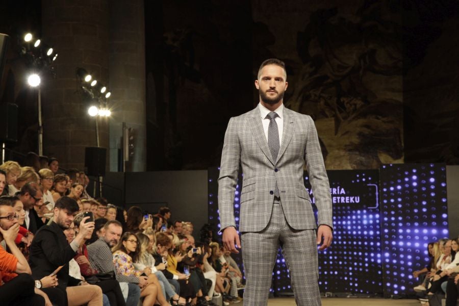 Mosquito Blue, Molupita, O`Farril, La Romantique, Telarista Urbana, Maider Alzaga, Luhei, Testone Hojas, Laia Varela, Davidi Dú, Anhelo, Sastrería Aldabaldetreku e Inge Zubeldia han desfilado en la pasarela de San Telmo este sábado 