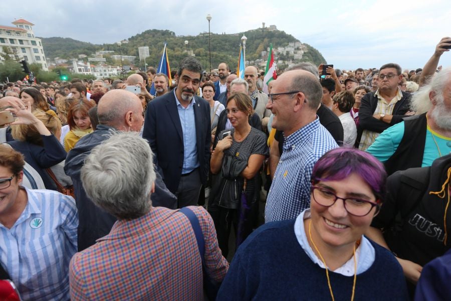 Fotos: Arranca en Donostia la manifestación de Gure Esku en favor de los condenados del procés