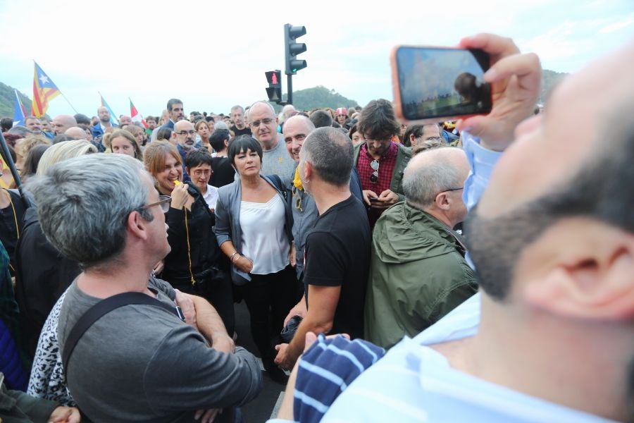 Fotos: Arranca en Donostia la manifestación de Gure Esku en favor de los condenados del procés