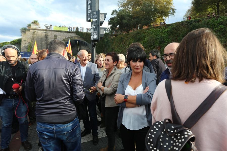 Fotos: Arranca en Donostia la manifestación de Gure Esku en favor de los condenados del procés