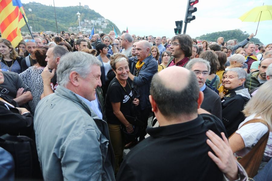 Fotos: Arranca en Donostia la manifestación de Gure Esku en favor de los condenados del procés