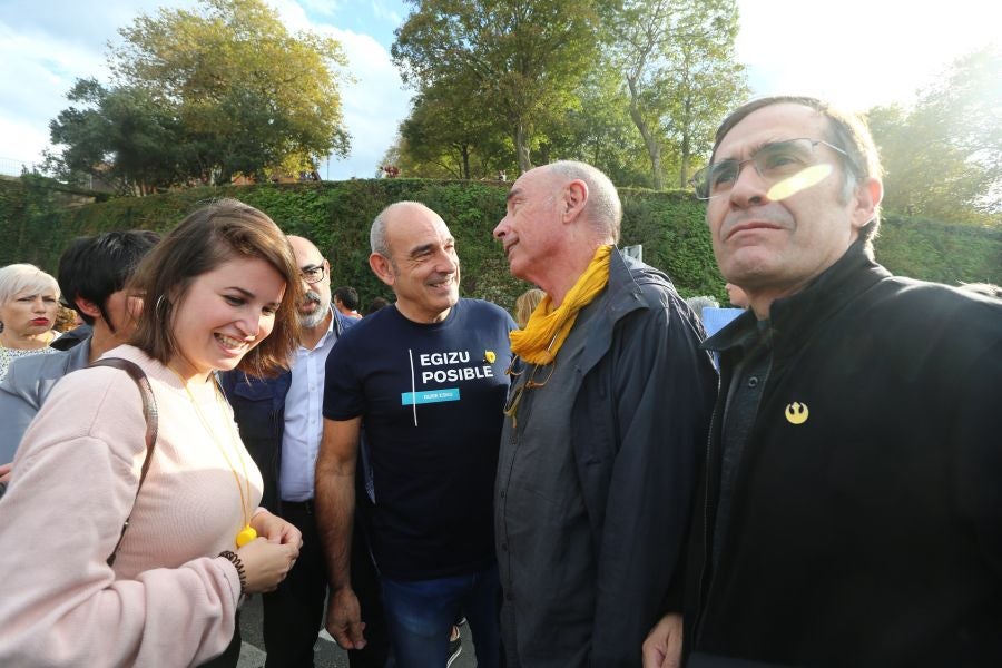 Fotos: Arranca en Donostia la manifestación de Gure Esku en favor de los condenados del procés