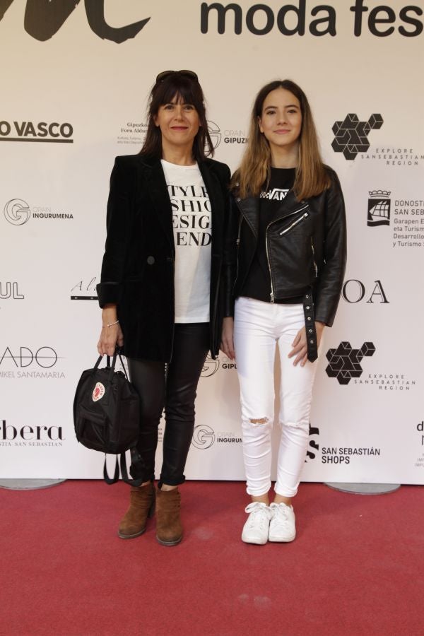 Este sábado, por la mañana, el Museo San Telmo acoge los quince desfiles de diseñadores guipuzcoanos y comercios multimarca: Mosquito Blue, Molupita, O`Farril, La Romantique, Telarista Urbana, Maider Alzaga, Luhei, Testone Hojas, Laia Varela, Davidi Dú, Anhelo, Sastrería Aldabaldetreku, Inge Zubeldia. 