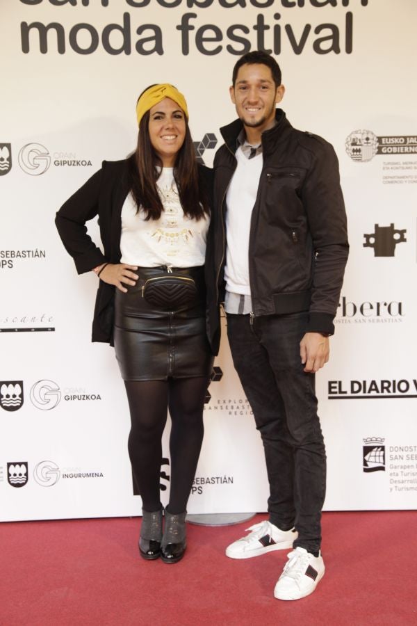 Este sábado, por la mañana, el Museo San Telmo acoge los quince desfiles de diseñadores guipuzcoanos y comercios multimarca: Mosquito Blue, Molupita, O`Farril, La Romantique, Telarista Urbana, Maider Alzaga, Luhei, Testone Hojas, Laia Varela, Davidi Dú, Anhelo, Sastrería Aldabaldetreku, Inge Zubeldia. 