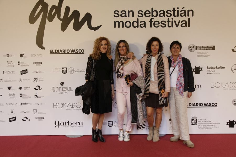 Este sábado, por la mañana, el Museo San Telmo acoge los quince desfiles de diseñadores guipuzcoanos y comercios multimarca: Mosquito Blue, Molupita, O`Farril, La Romantique, Telarista Urbana, Maider Alzaga, Luhei, Testone Hojas, Laia Varela, Davidi Dú, Anhelo, Sastrería Aldabaldetreku, Inge Zubeldia. 