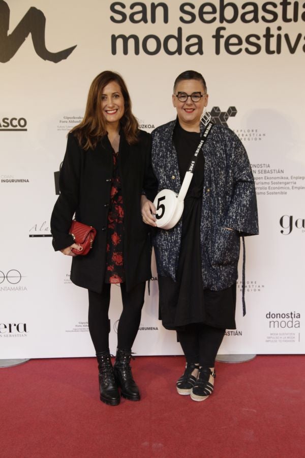 Este sábado, por la mañana, el Museo San Telmo acoge los quince desfiles de diseñadores guipuzcoanos y comercios multimarca: Mosquito Blue, Molupita, O`Farril, La Romantique, Telarista Urbana, Maider Alzaga, Luhei, Testone Hojas, Laia Varela, Davidi Dú, Anhelo, Sastrería Aldabaldetreku, Inge Zubeldia. 