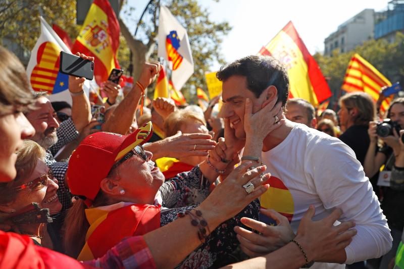 Fotos: Masiva marcha en Barcelona por la unidad de España