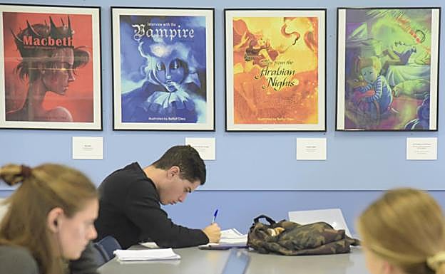 Ilustraciones de Beñat Olea en la Biblioteca. 