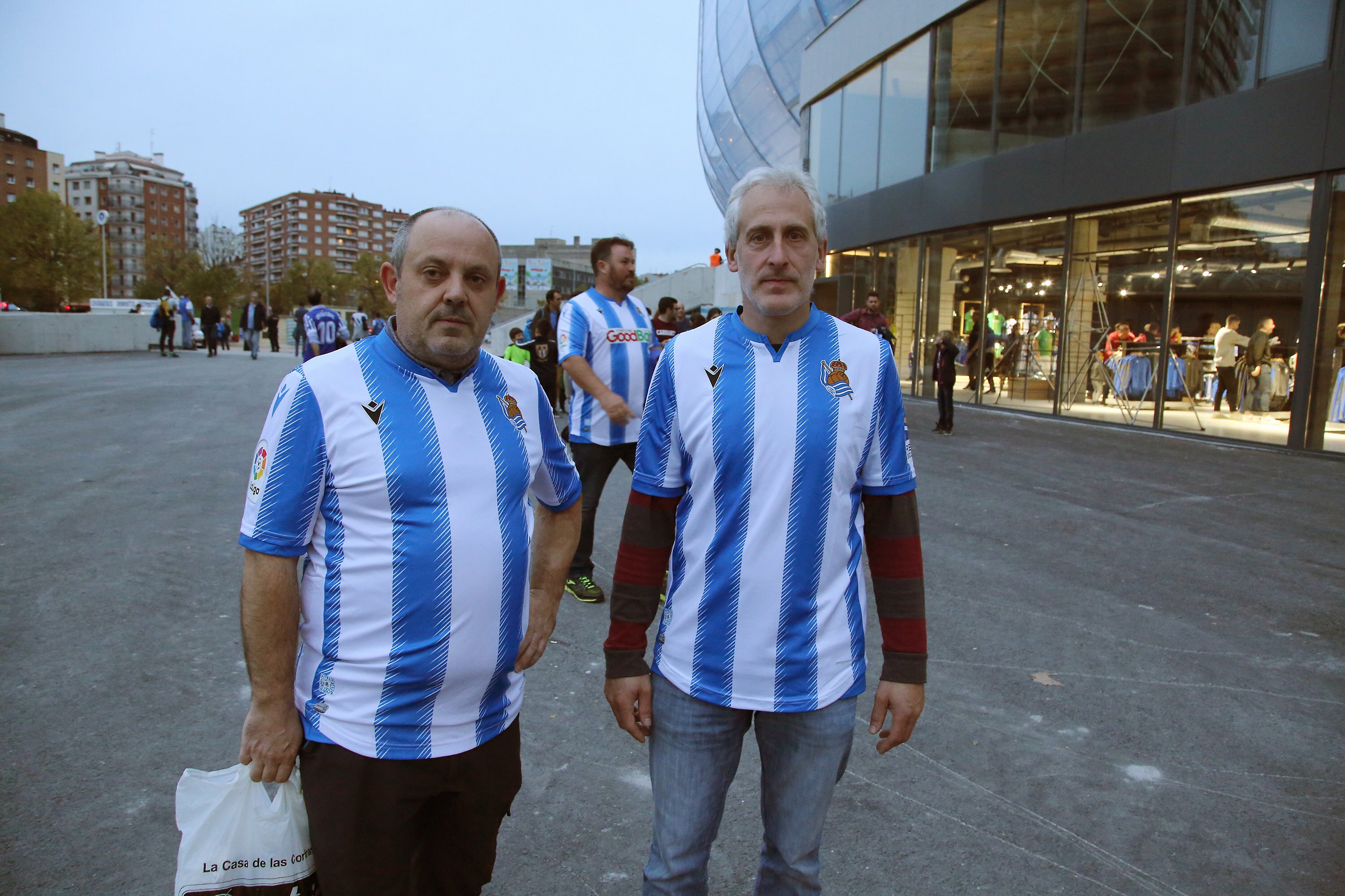 Fotos: ¿Has estado viendo el Real - Levante? Búscate en las fotos