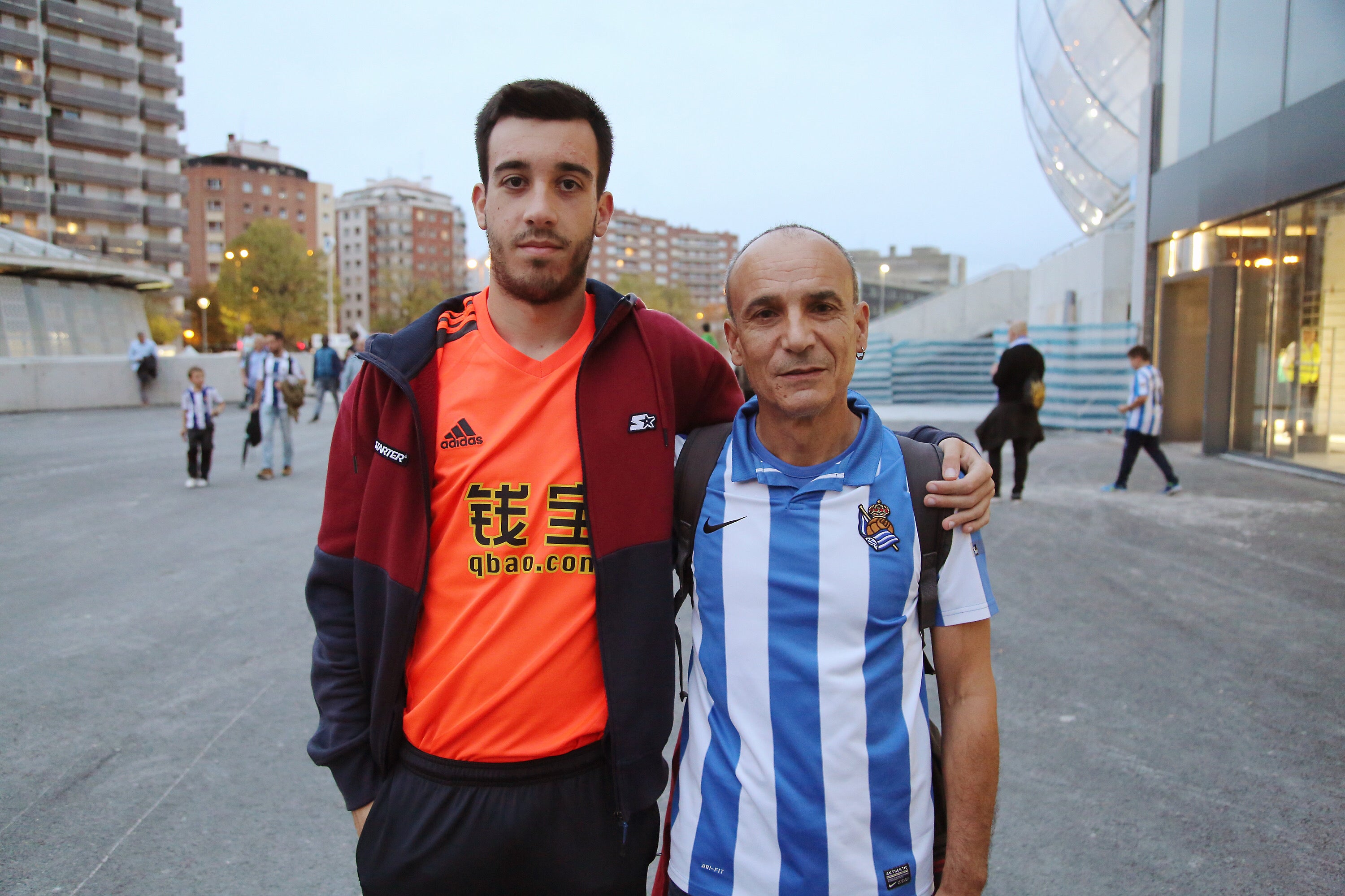 Fotos: ¿Has estado viendo el Real - Levante? Búscate en las fotos