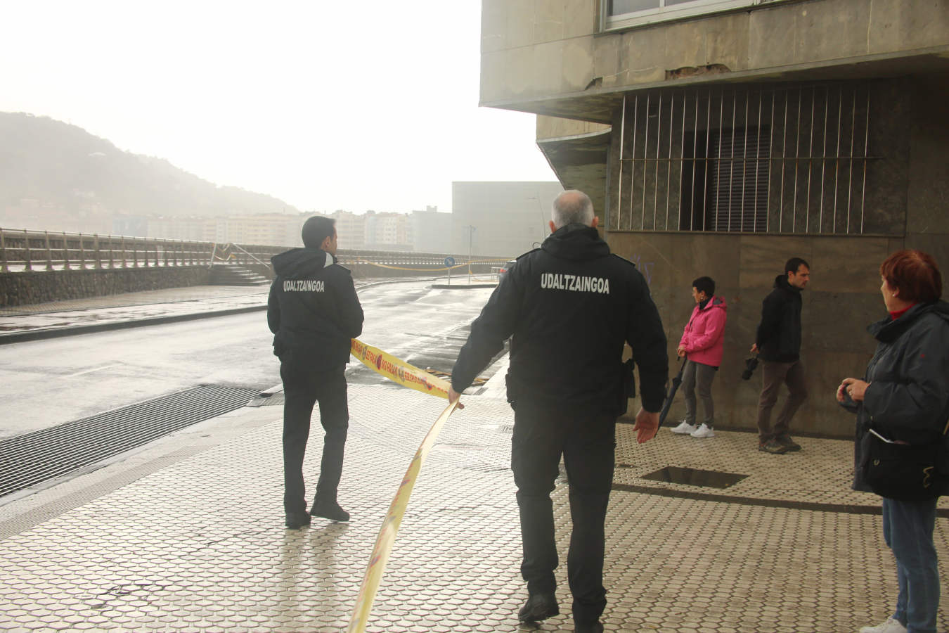 Fotos: El temporal de viento y olas deja numerosas incidencias en Gipuzkoa