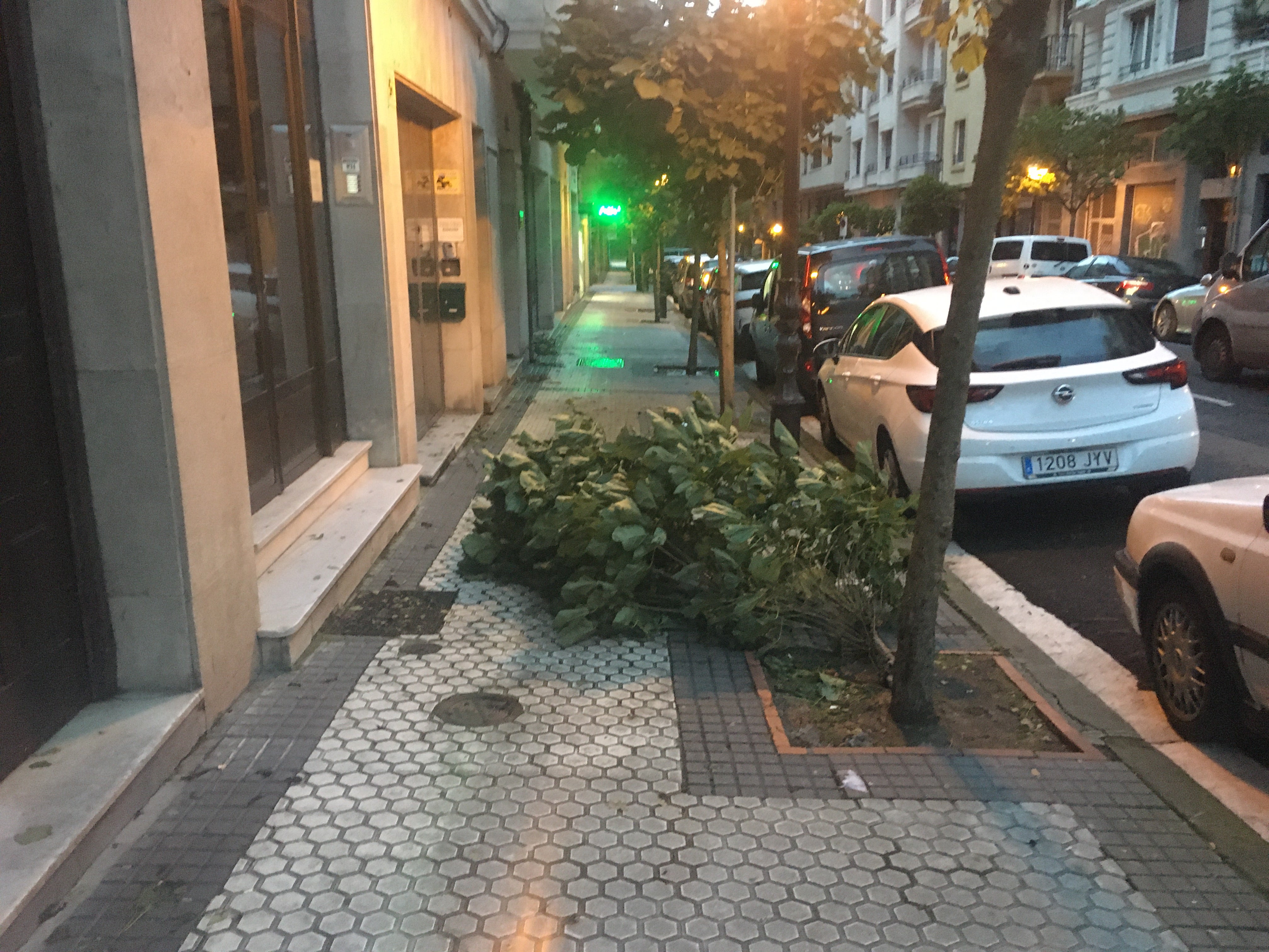 Fotos: El temporal de viento y olas deja numerosas incidencias en Gipuzkoa