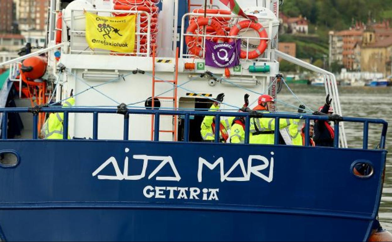 El 'Aita Mari', el día de su partida hacia Lesbos
