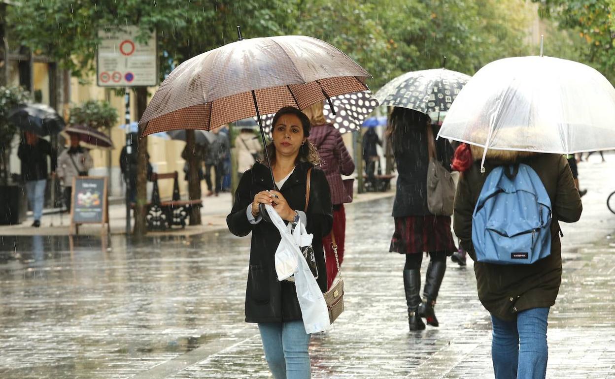 Los paraguas, presentes durante toda la semana. 