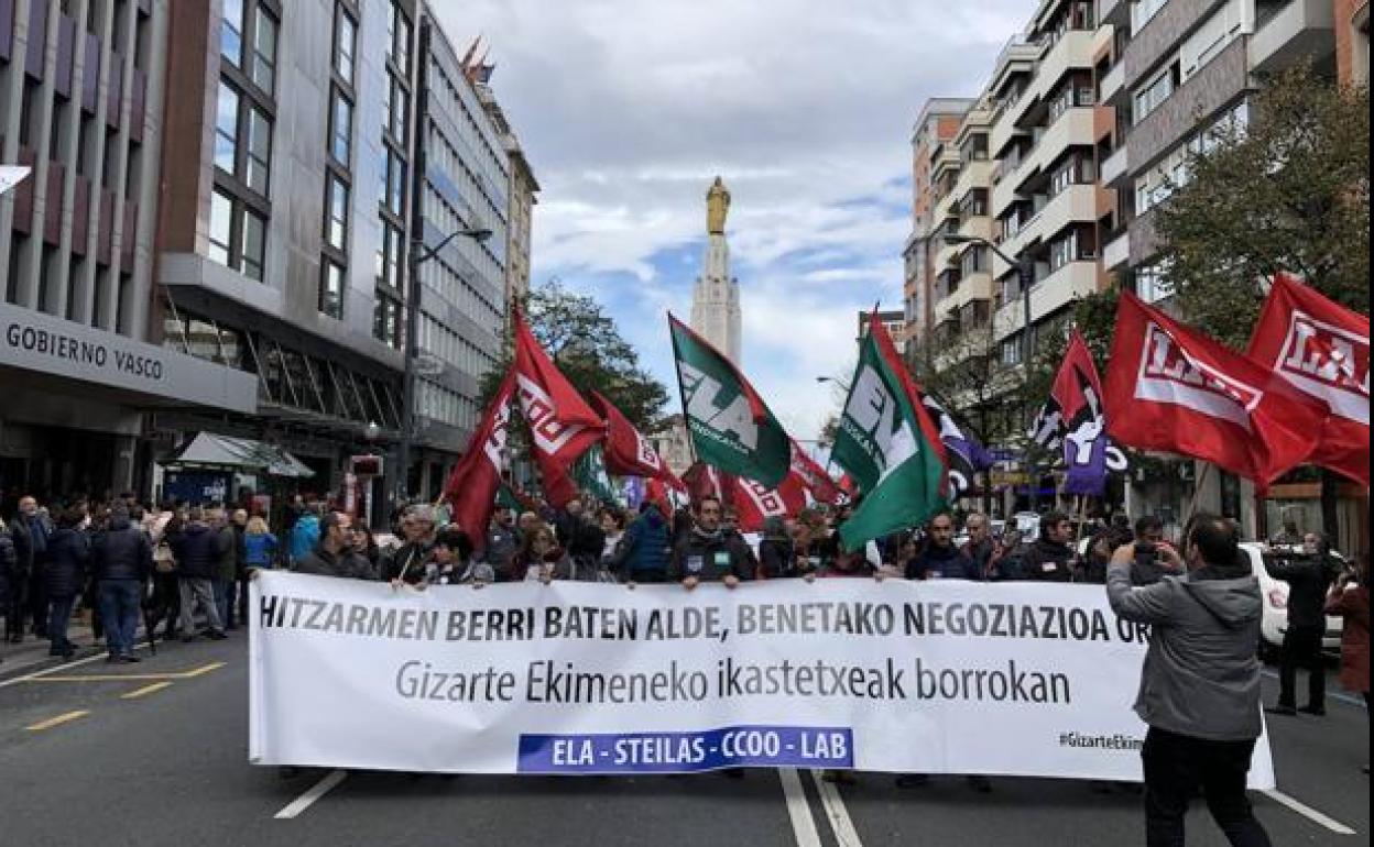 Manifestación en Bilbao de los sindicatos de la concertada