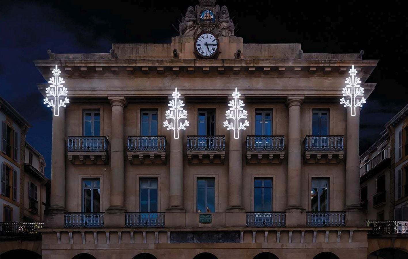 Fachada de la Biblioteca de la plaza Constitución