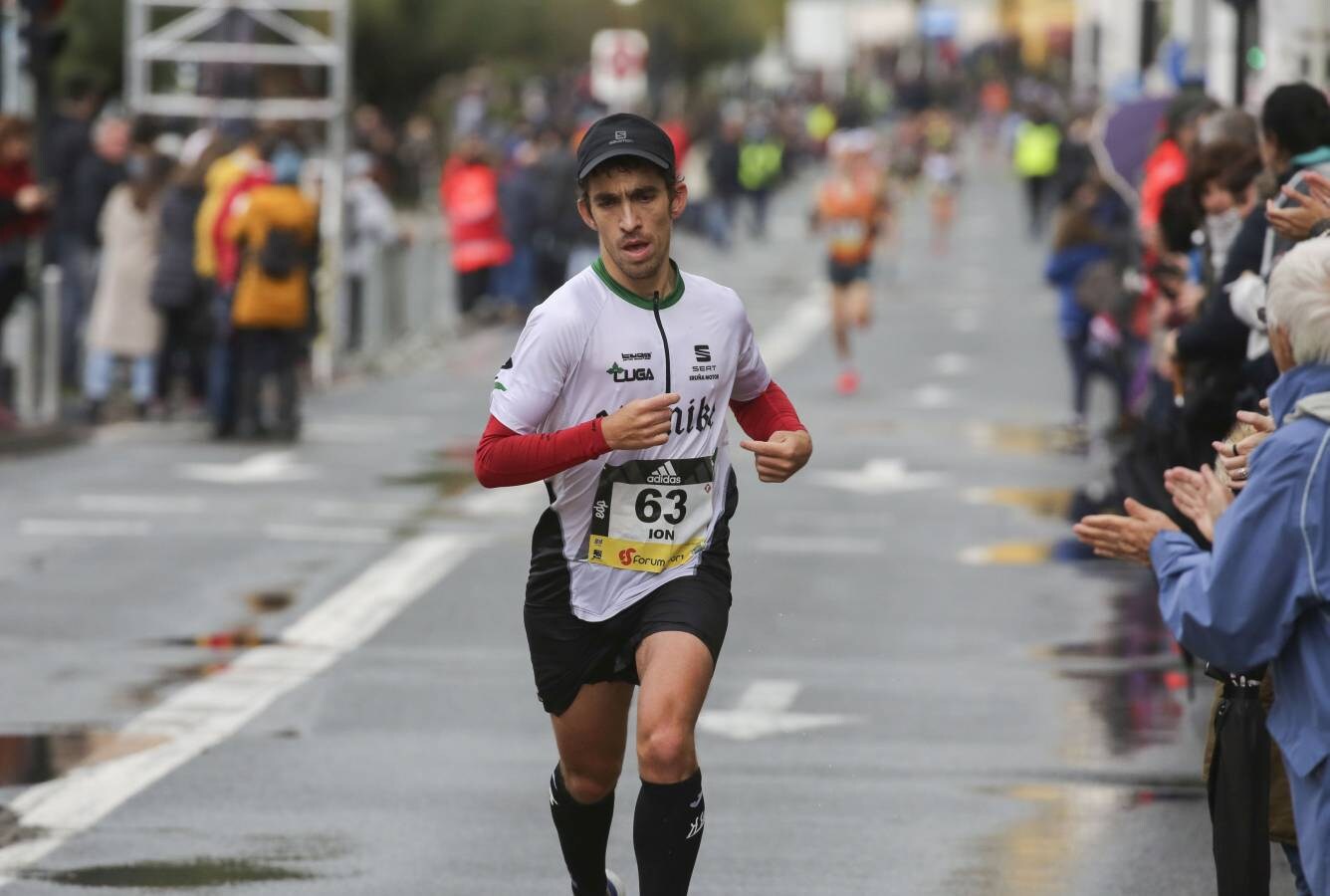 Fotos: Las llegadas a meta de los participantes en la Behobia - San Sebastián