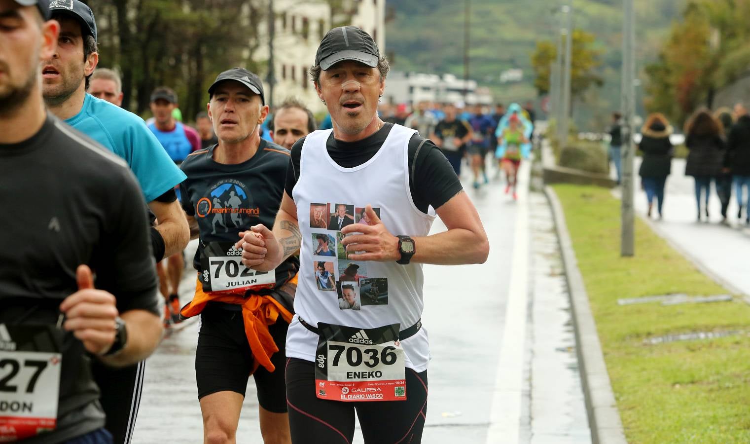 Fotos: Los corredores, a su paso por Pasaia y Herrera en la Behobia - San Sebastián