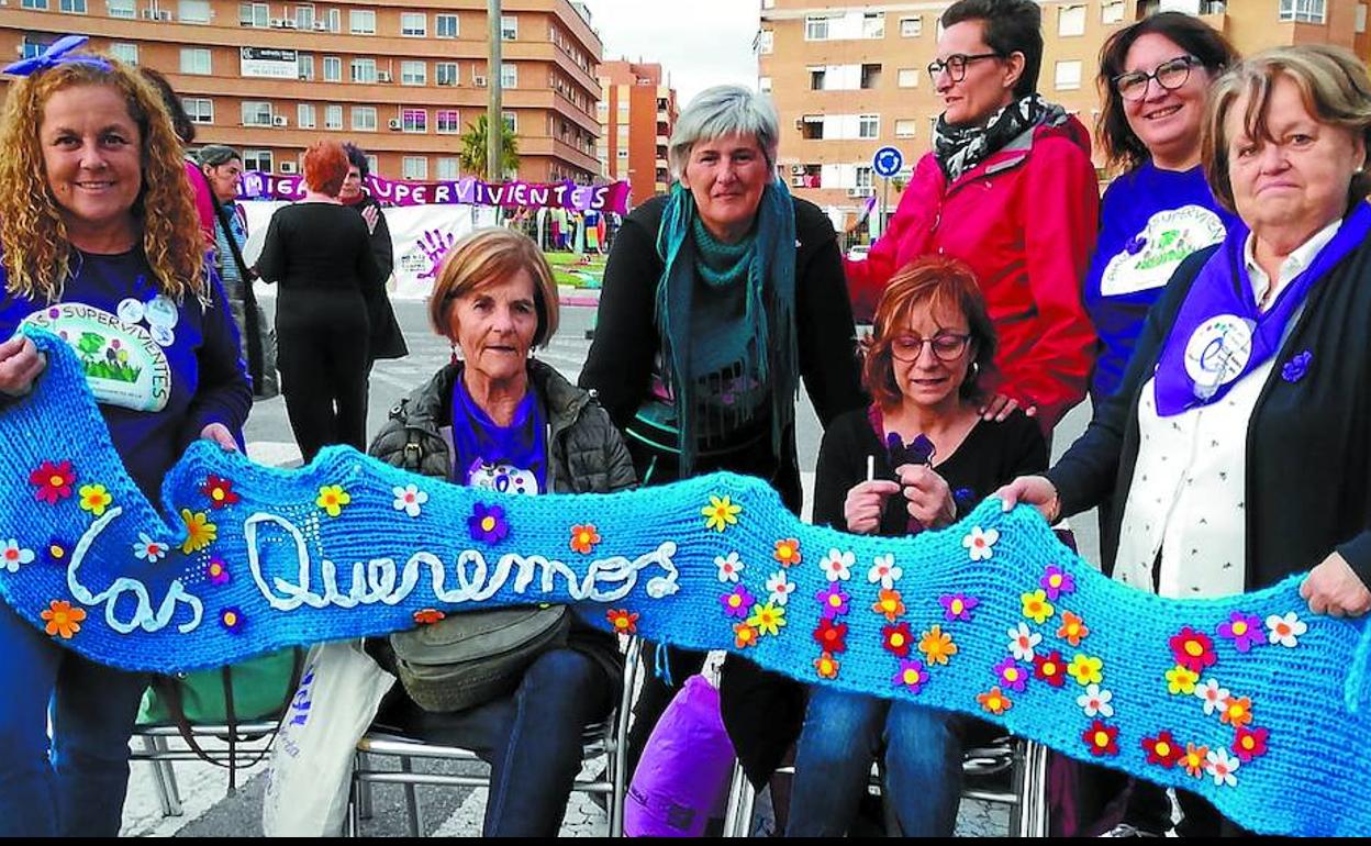 La localidad valenciana se vistió con el lazo solidario que representa la iniciativa que lleva a cabo Madejas.