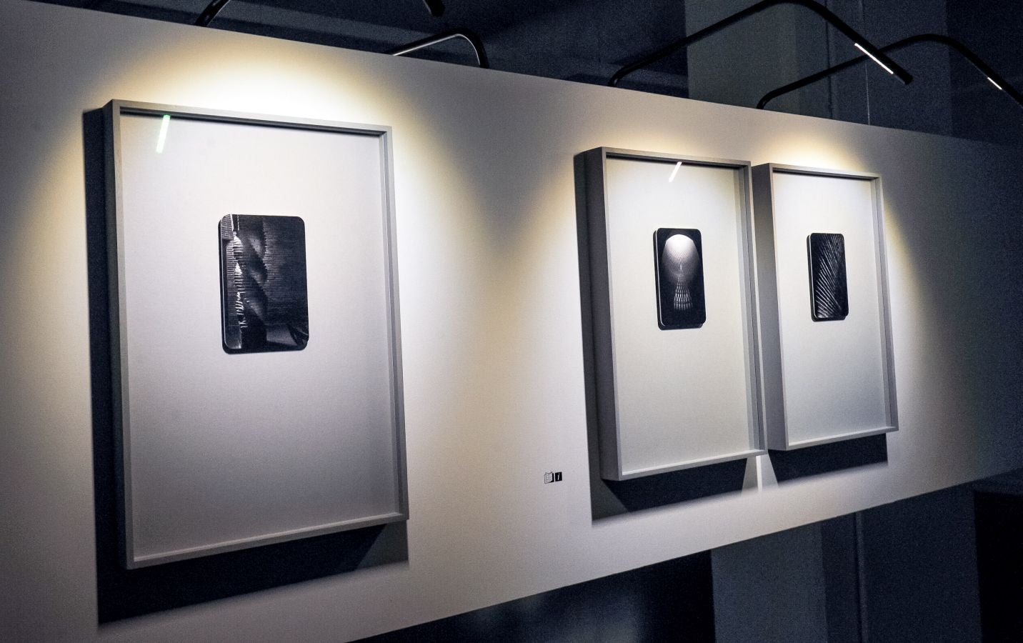 El fotógrafo bilbaino Aitor Ortiz expone en la sala Artegunea de Tabakalera sus 'impresiones íntimas' sobre el artista catalán