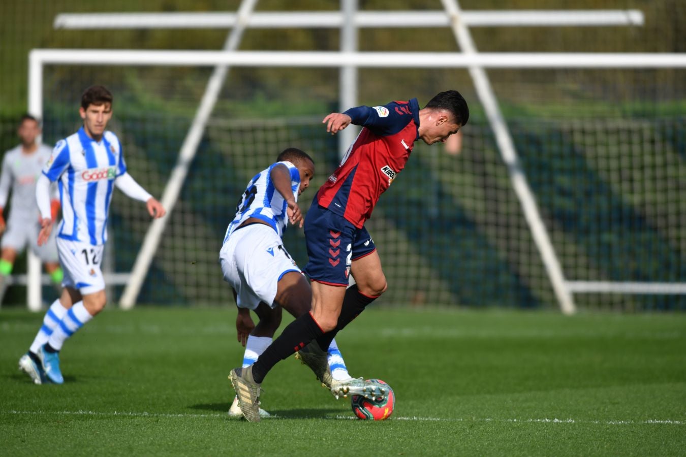 Los de Imanol Alguacil han puesto el juego y las ocasiones, pero los rojillos se han llevado el partido