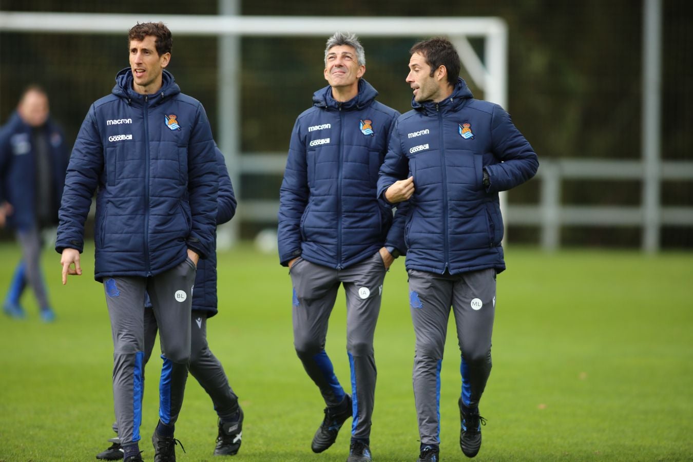 Moyá, Remiro, Zubiaurre, Llorente, Zaldua, Monreal, Merino, Zurutuza, Zubeldia, Portu y Willian José han saltado al verde. 