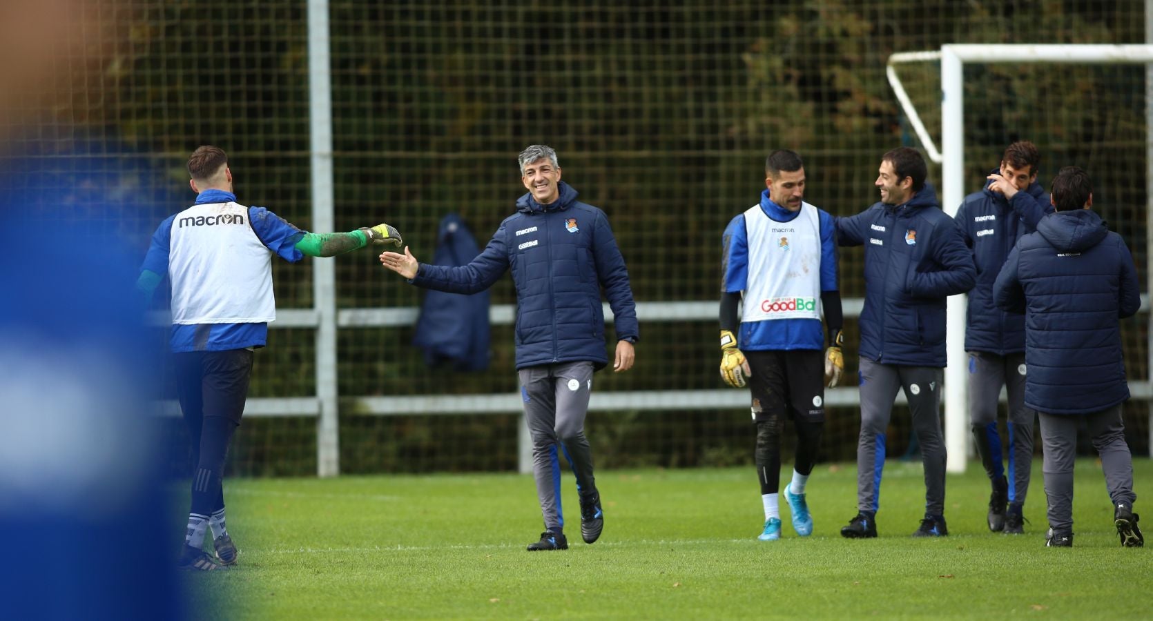 Moyá, Remiro, Zubiaurre, Llorente, Zaldua, Monreal, Merino, Zurutuza, Zubeldia, Portu y Willian José han saltado al verde. 