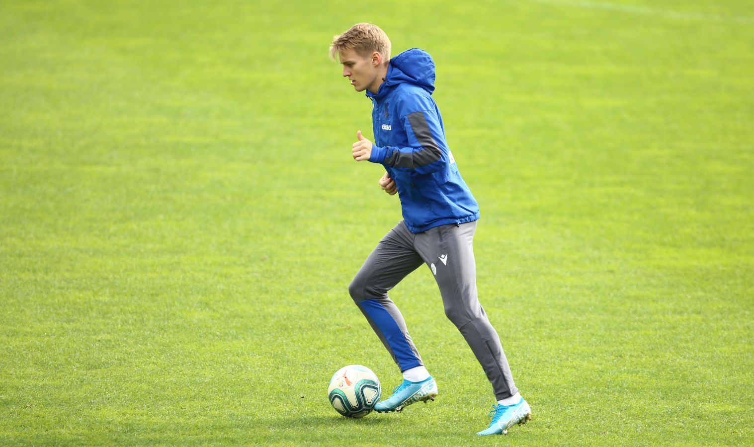 Moyá, Remiro, Zubiaurre, Llorente, Zaldua, Monreal, Merino, Zurutuza, Zubeldia, Portu y Willian José han saltado al verde. 