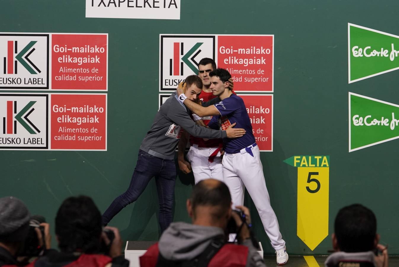 El navarro ha derrotado 22-16 a Altuna III en una final muy emocionante disputada en el Navarra Arena. 