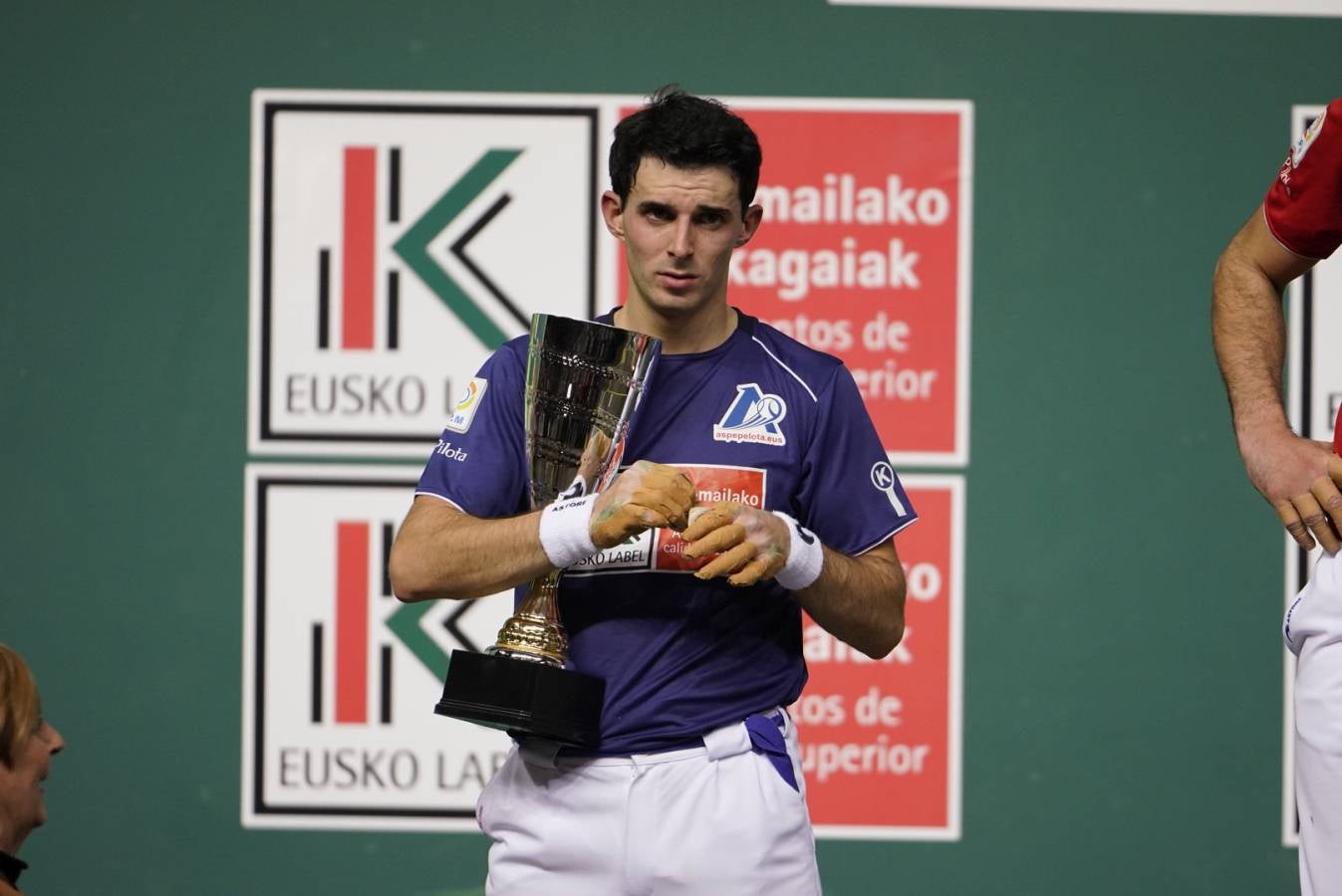 El navarro ha derrotado 22-16 a Altuna III en una final muy emocionante disputada en el Navarra Arena. 