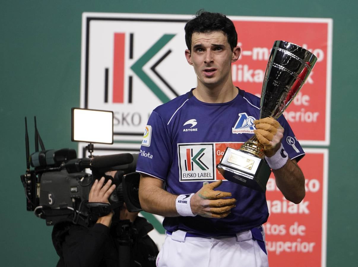 El navarro ha derrotado 22-16 a Altuna III en una final muy emocionante disputada en el Navarra Arena. 