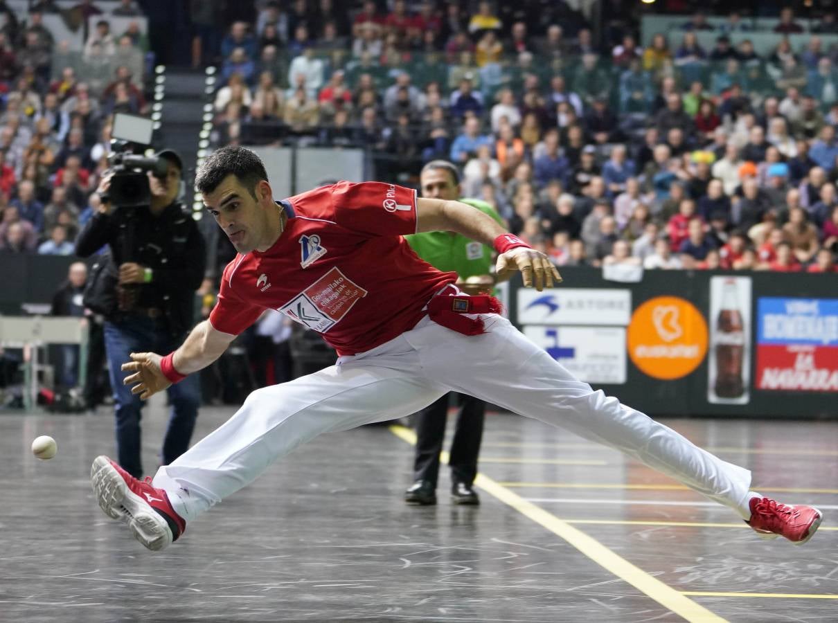 El navarro ha derrotado 22-16 a Altuna III en una final muy emocionante disputada en el Navarra Arena. 