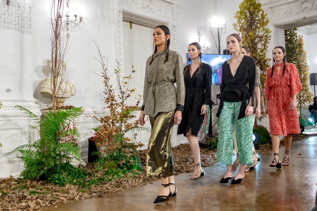 El desfile que tuvo lugar en el Palacio de Miramar abre la Semana de Prevención de Residuos de Gipuzkoa.